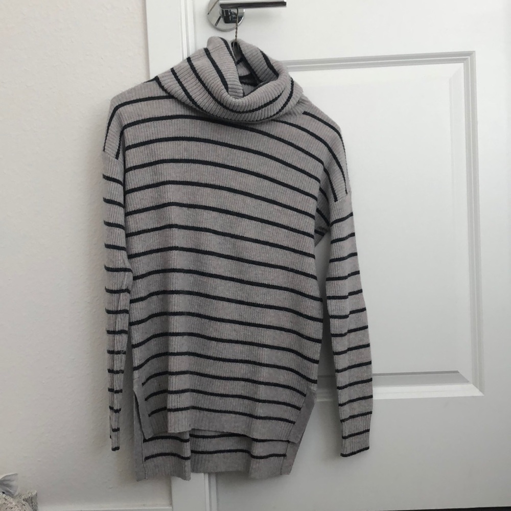Great condition madewell striped sweater in XS